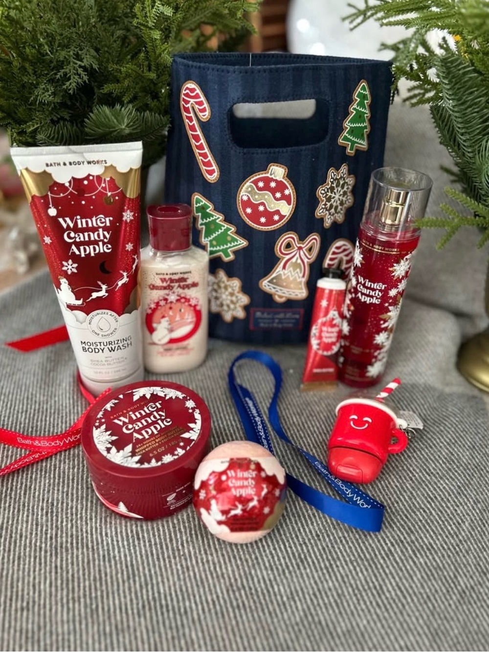 Bath & Body Works Winter Candy Apple Gift Set